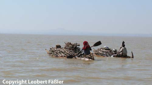 A08_063 TanaSee Papyrusboot