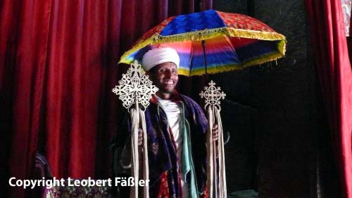 A08_166 Lalibela Priester