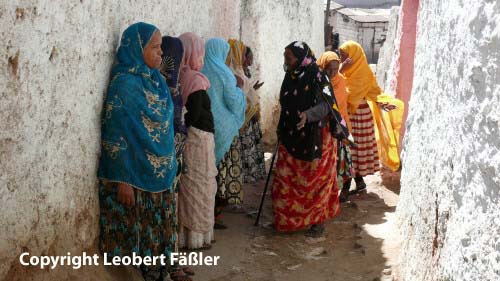 A08_277 Harar Frauen